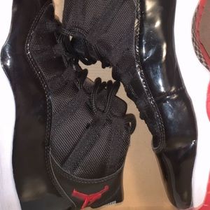 Jordan bred 11 ( old skool) *og box not included